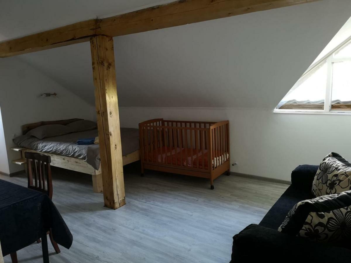 Casa Eden Lägenhet Babeni Exteriör bild