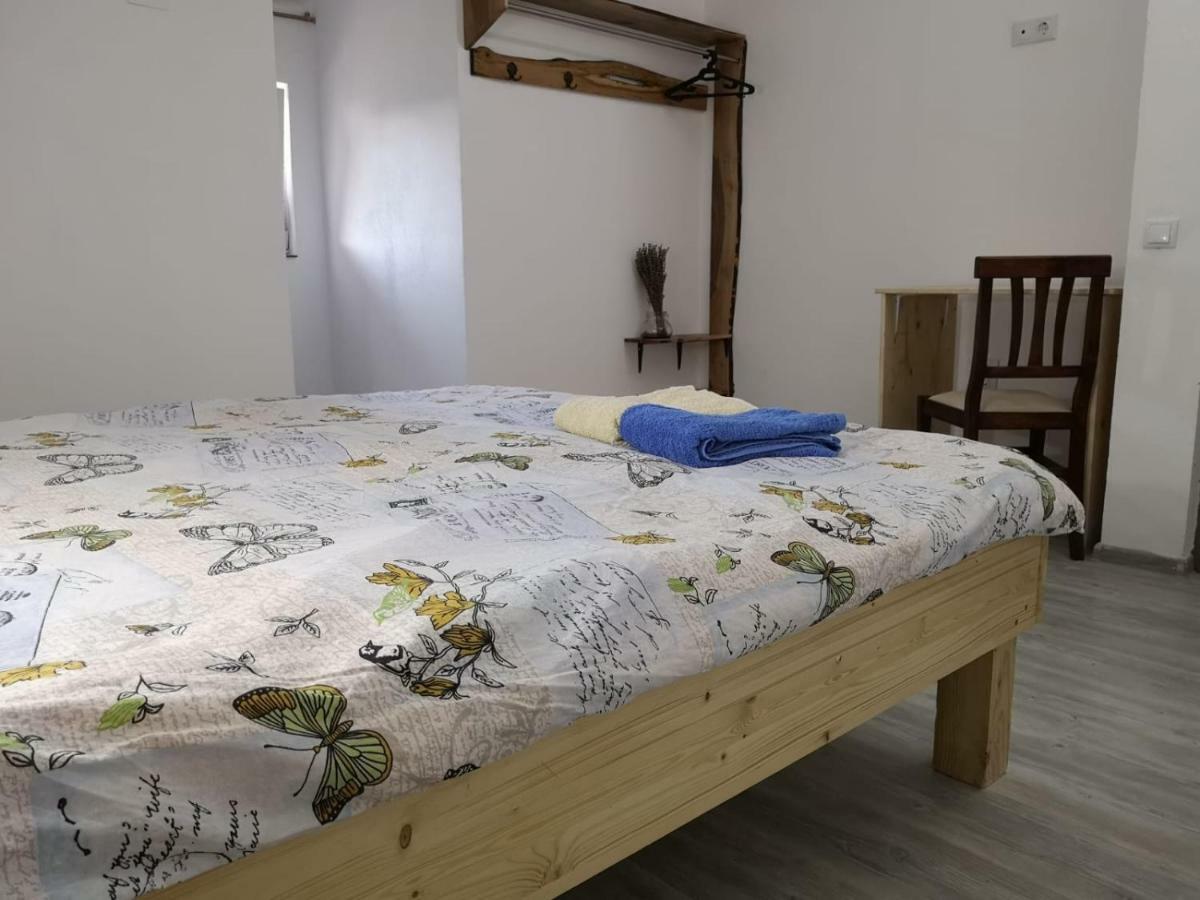Casa Eden Lägenhet Babeni Exteriör bild