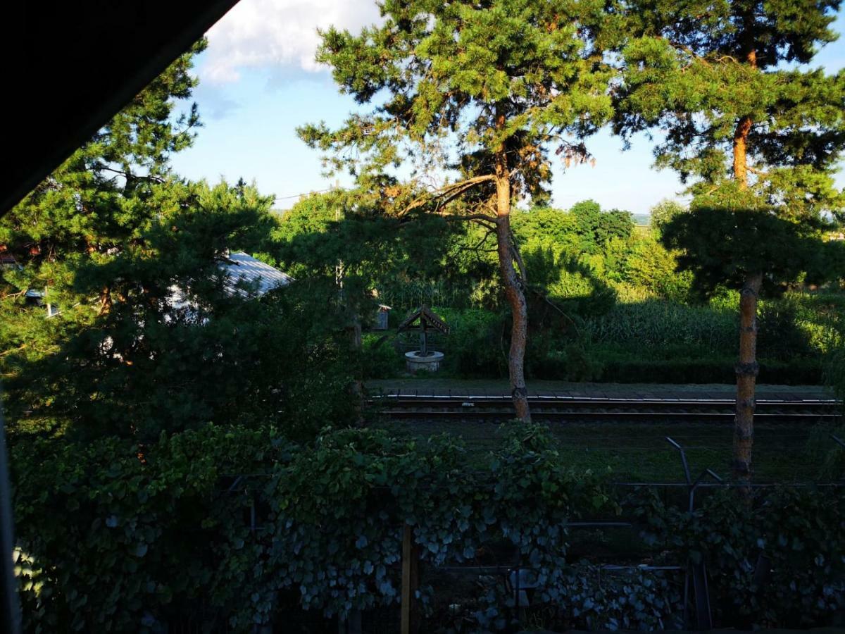 Casa Eden Lägenhet Babeni Exteriör bild