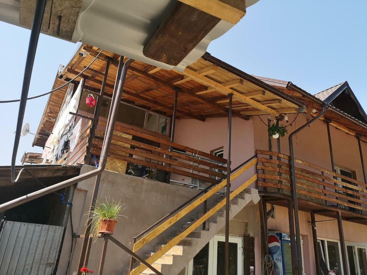 Casa Eden Lägenhet Babeni Exteriör bild